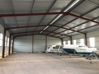 Hangar clos pour garder votre bateau, caravane, camping-car - Landes